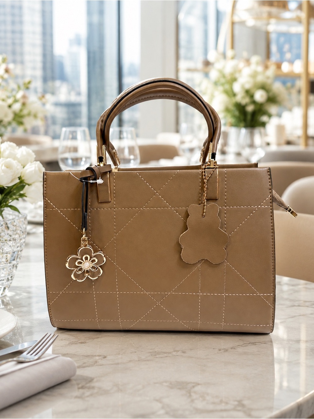 🆕❤️Classic Taupe Structured Vegan Leather Handbag - Gold Accent